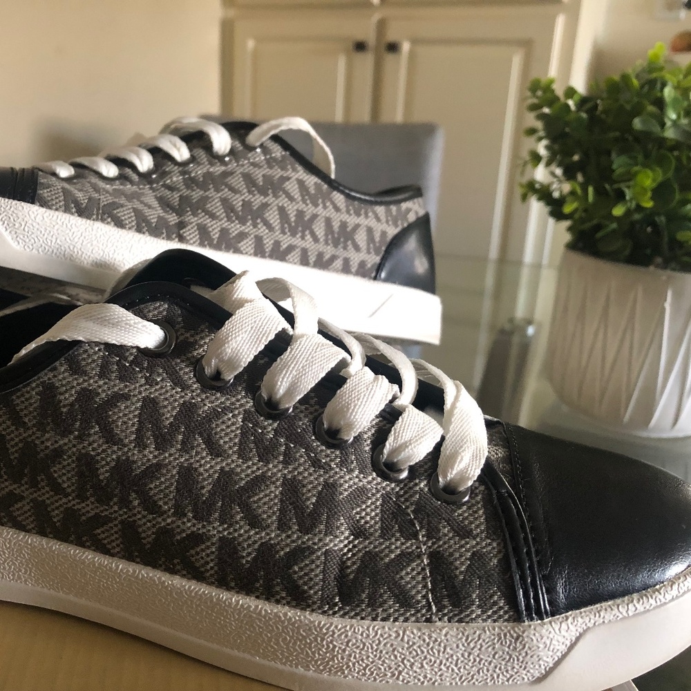 Michael Kors City Sneaker